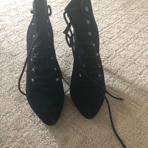 Vince Camuto Booties lace up